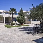 Pina *