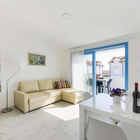 Apartment Pina