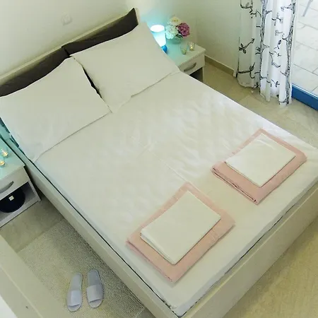 Apartment Pina