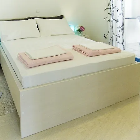 Apartament Pina *