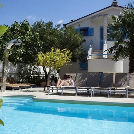 Apartament Pina *