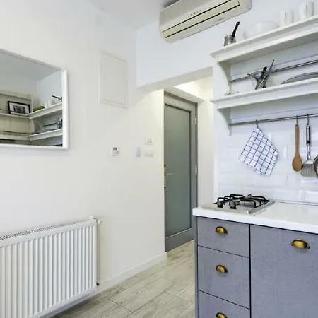 Pina Apartament *